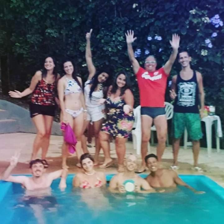 Novos Baianos Hostel E Pousada Porto Seguro Extérieur photo A pool party in Brazil