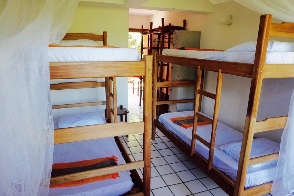 Novos Baianos Hostel E Pousada Porto Seguro Extérieur photo Dormitory